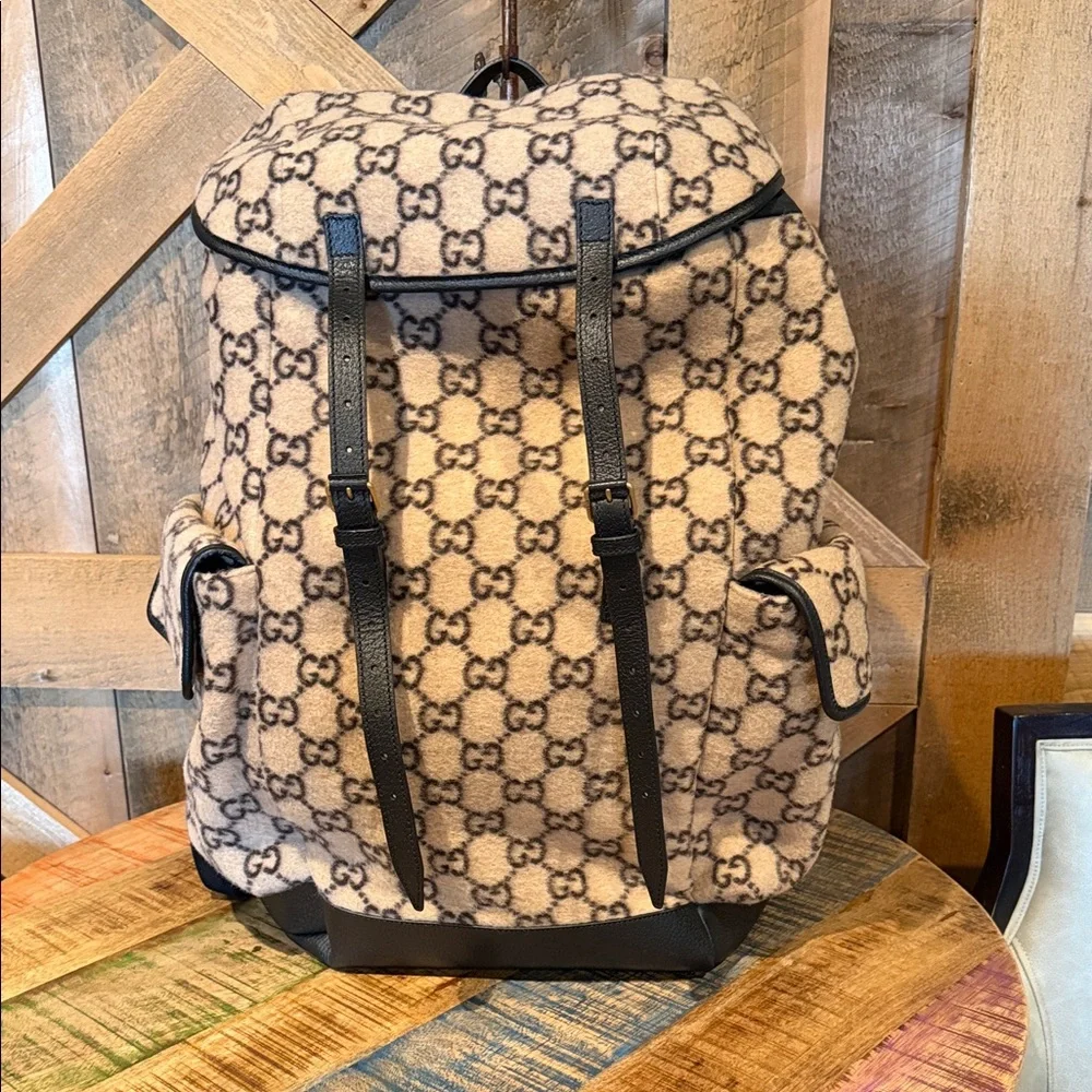 Gucci Beige and Black GG Pattern Wool large Men's Double Buckle Backpack - Picture 1 of 7